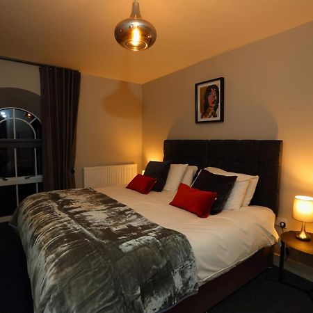 The Poppy Fields Abode Apartamento Rhyl Exterior foto